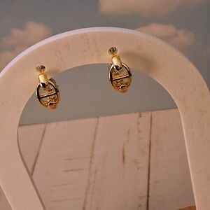 💥 Pretty Bird Roman Bit Huggie Hoops – Gold-Plated with Solitaire Sparkle